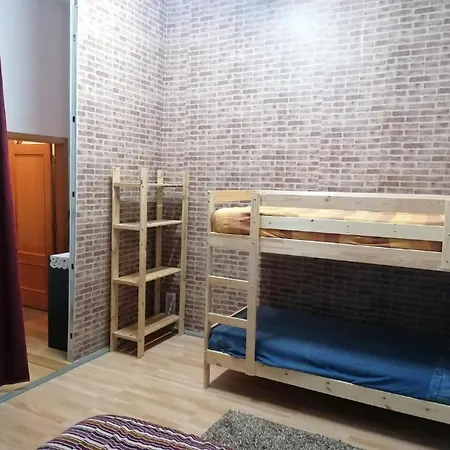 In Bb - Bed 12 In A 6-bed Mixed Vendégház